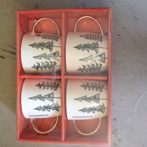 STARBUCKS HOLIDAY CHRISTMAS 4 CERAMIC MUGS GIFT SET